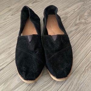 Suede Black Toms!